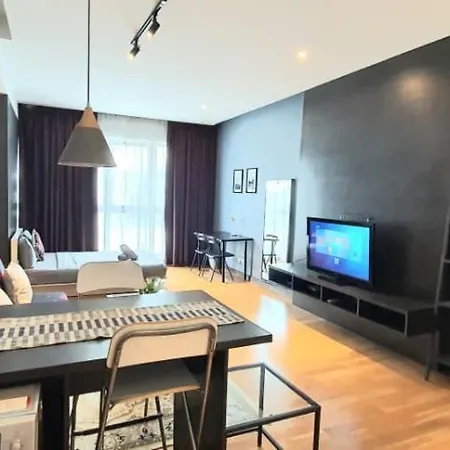 Regalia Suites With Infinity Pool Klcc By Staycation Homes Kuala Lumpur Luaran gambar