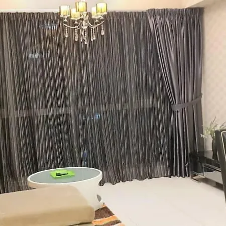 Regalia Suites With Infinity Pool Klcc By Staycation Homes Kuala Lumpur Luaran gambar