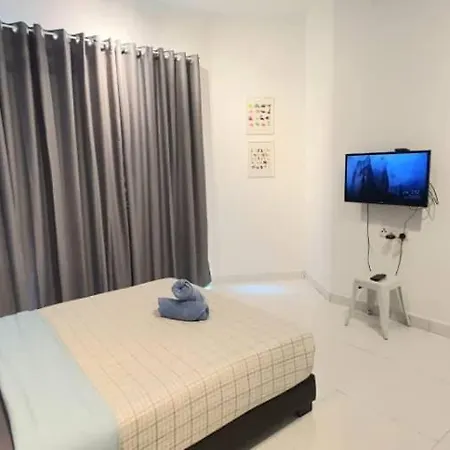 Regalia Suites With Infinity Pool Klcc By Staycation Homes Kuala Lumpur Luaran gambar