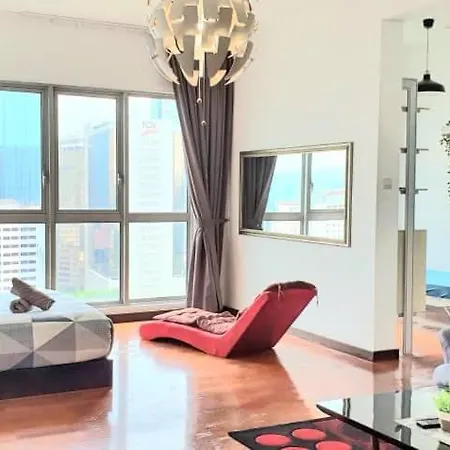 Regalia Suites With Infinity Pool Klcc By Staycation Homes Kuala Lumpur Luaran gambar