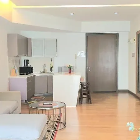 Regalia Suites With Infinity Pool Klcc By Staycation Homes Kuala Lumpur Luaran gambar