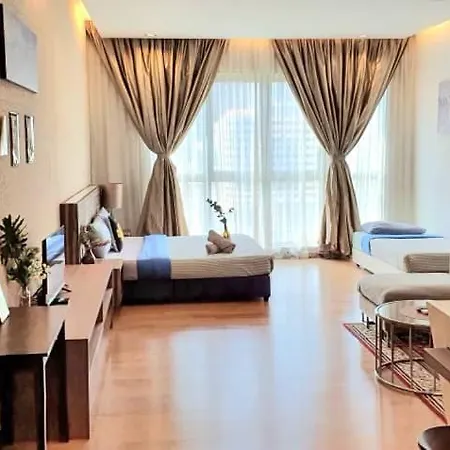 Regalia Suites With Infinity Pool Klcc By Staycation Homes Kuala Lumpur Luaran gambar