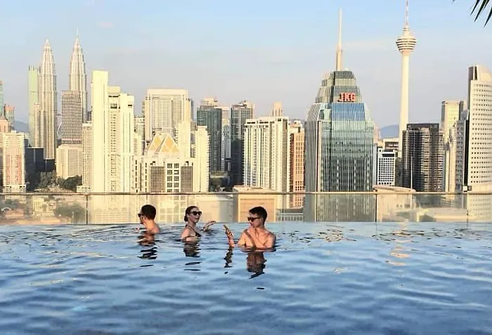 Regalia Suites With Infinity Pool Klcc By Staycation Homes