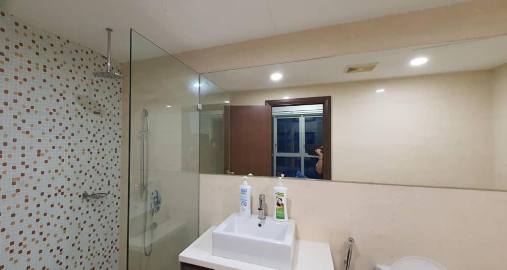 Apartemen Regalia With Infinity Pool Klcc By Staycation Homes
