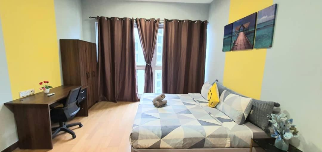 Apartemen Regalia With Infinity Pool Klcc By Staycation Homes