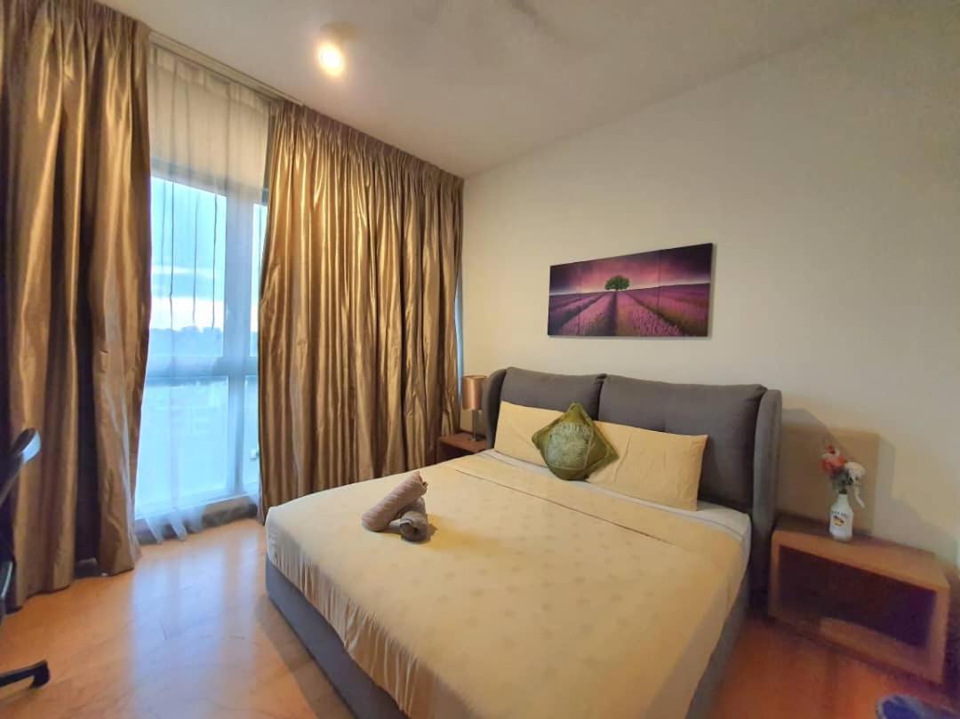 Pangsapuri Regalia With Infinity Pool Klcc By Staycation Homes Kuala Lumpur