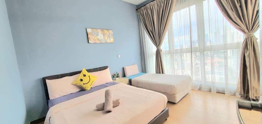 Regalia With Infinity Pool Klcc By Staycation Homes Pangsapuri *