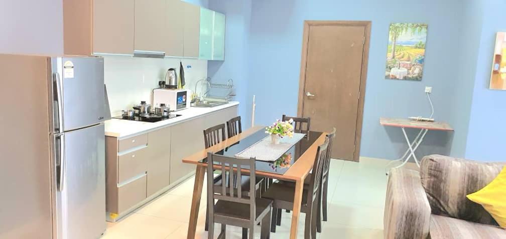 Apartemen Regalia With Infinity Pool Klcc By Staycation Homes Kuala Lumpur