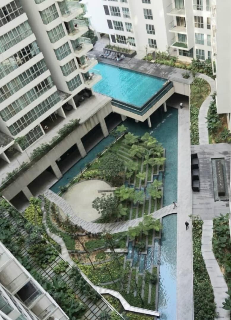 Regalia With Infinity Pool Klcc By Staycation Homes *