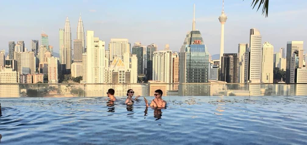 Regalia With Infinity Pool Klcc By Staycation Homes Pangsapuri Kuala Lumpur